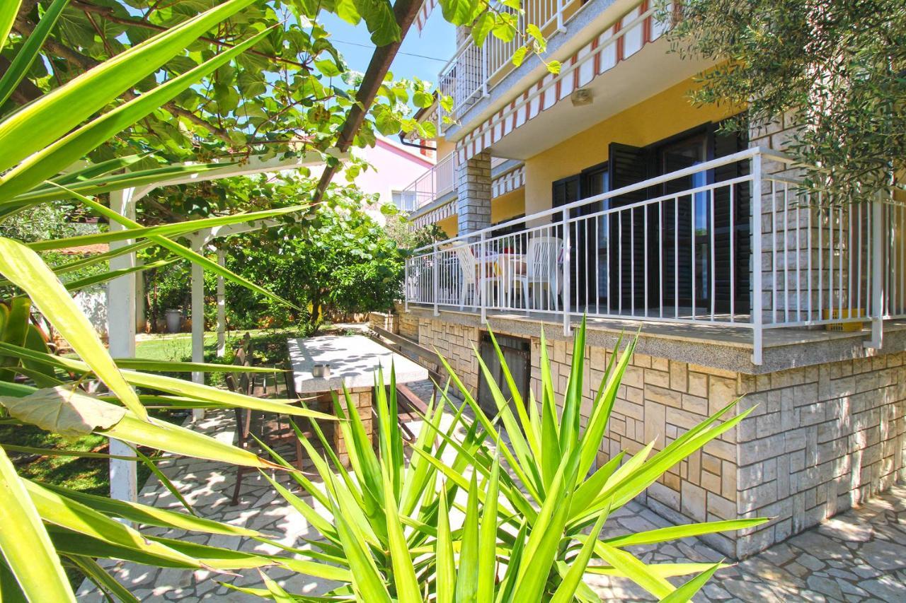 Apartman Biskupije 1158 *